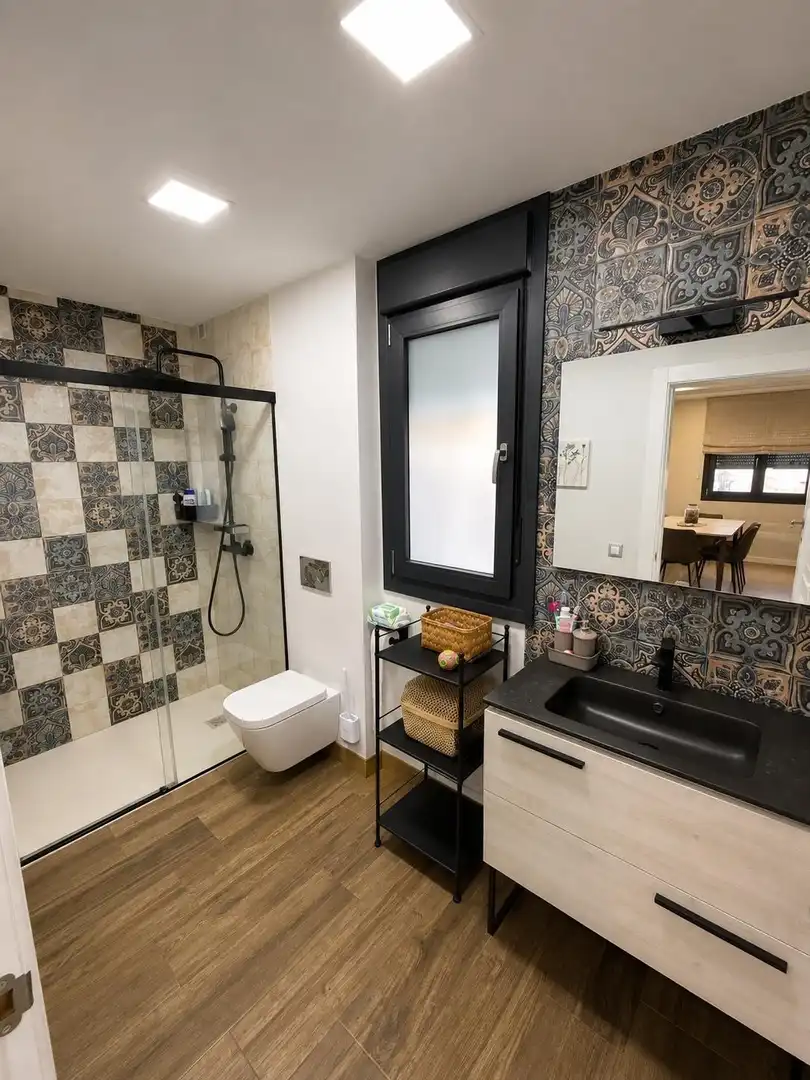 Baño de Casa o chalet en venta en Málaga con Aire acondicionado, Calefacción y Jardín privado