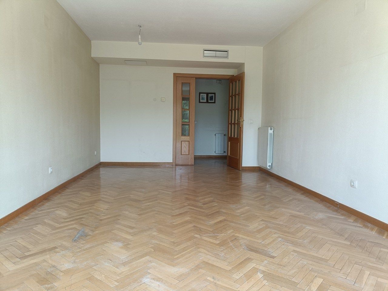 Living room of Flat to rent in  Madrid Capital  with Heating, Parquet flooring and Oven