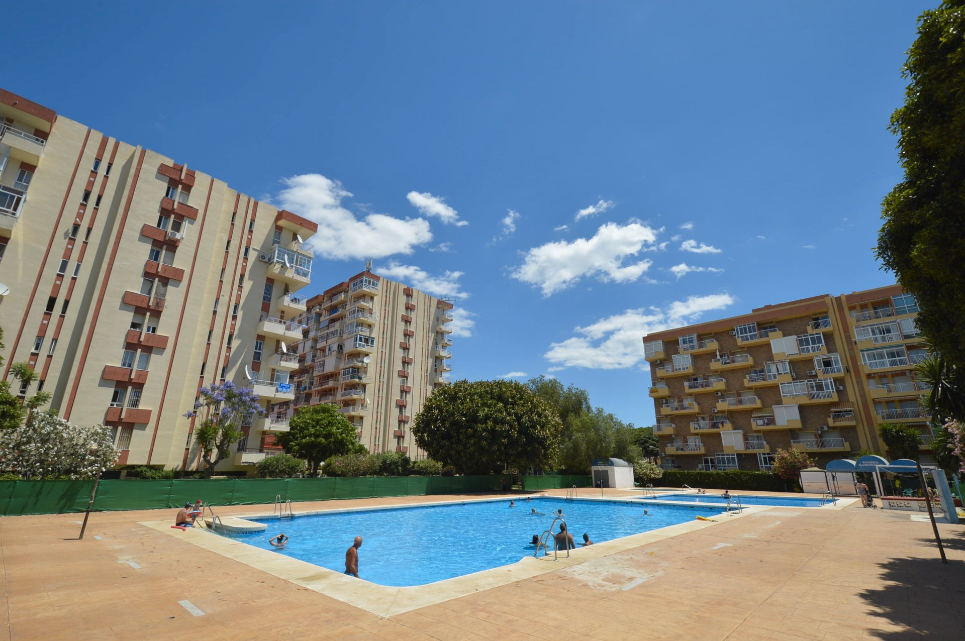 Swimming pool of Study to rent in Benalmádena  with Air Conditioner, Terrace and Furnished