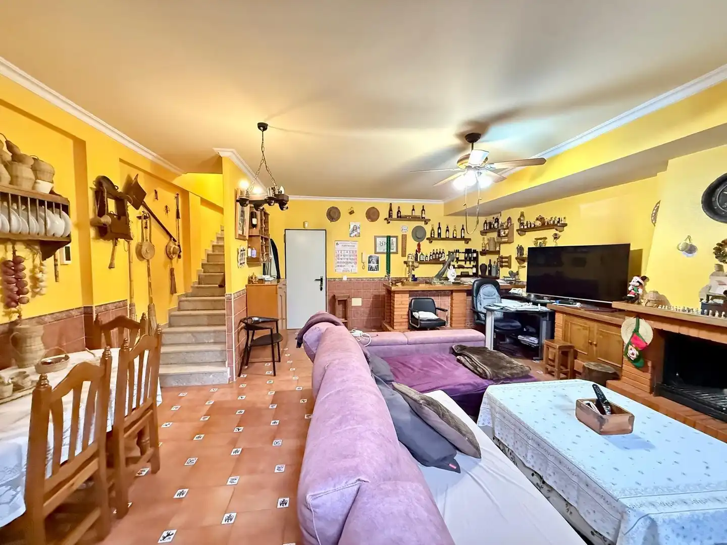 Sala d'estar de Casa adosada en venda en Almería amb Terrassa