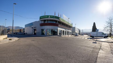 SE VENDE EDIFICIO COMERCIAL TOTALMENTE INSTALADO A PIE DE CARRETERA EN POLIGONO ZARATE PELIGROS, imatge 3