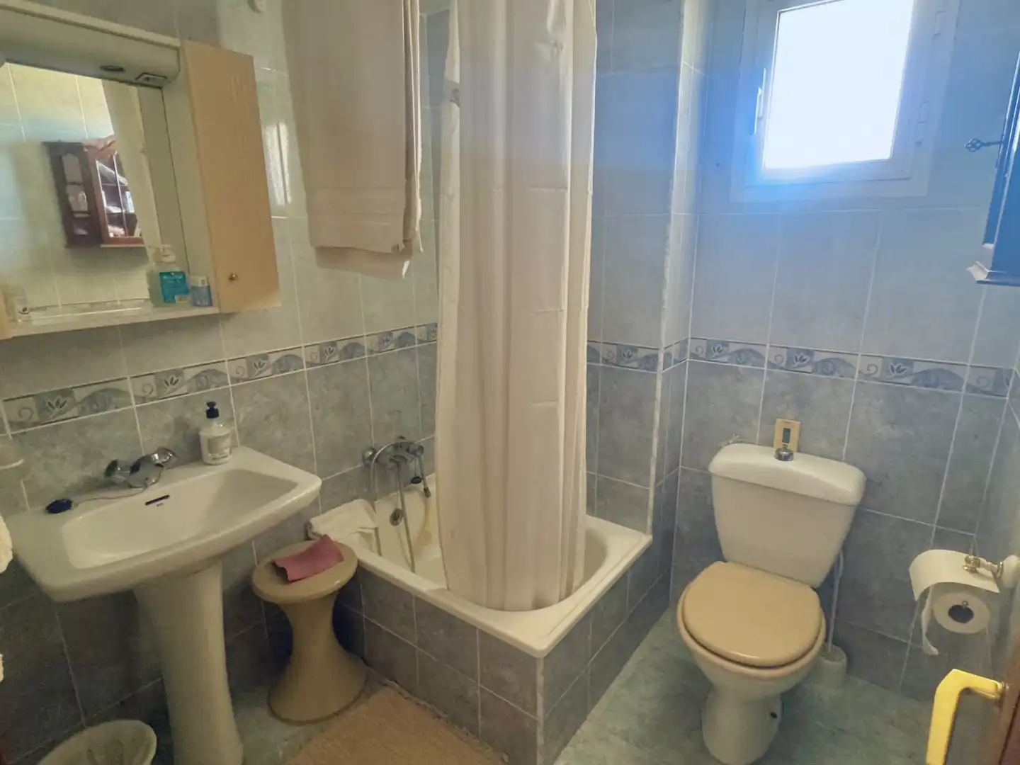 Bathroom of Flat for sale in Fuengirola  with Terrace, Furnished and Community pool