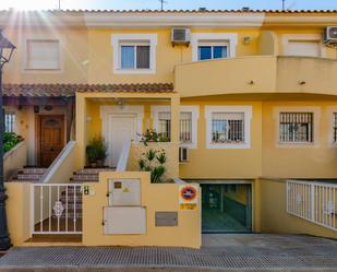 Exterior view of Duplex for sale in La Unión  with Air Conditioner, Heating and Private garden