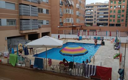 Schwimmbecken von Wohnung zum verkauf in Parla mit Klimaanlage und Balkon