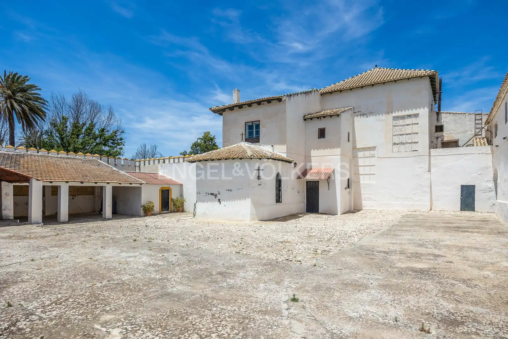 Vista exterior de Casa o xalet en venda en Osuna amb Calefacció, Jardí privat i Terrassa