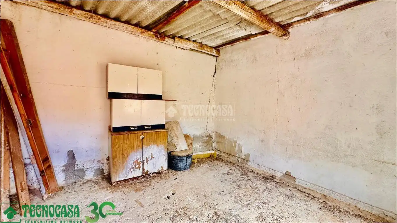 Terreno industrial en venta en Quero