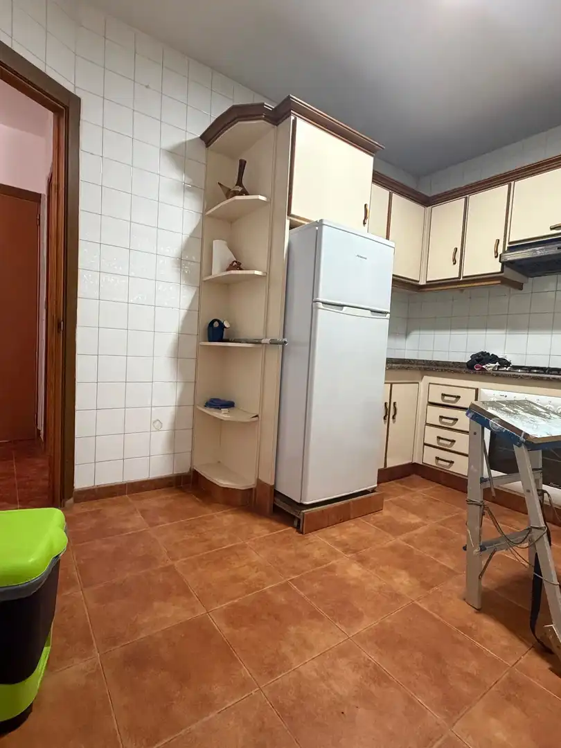 Cuina de Casa adosada en venda en Malpica de Bergantiños amb Terrassa