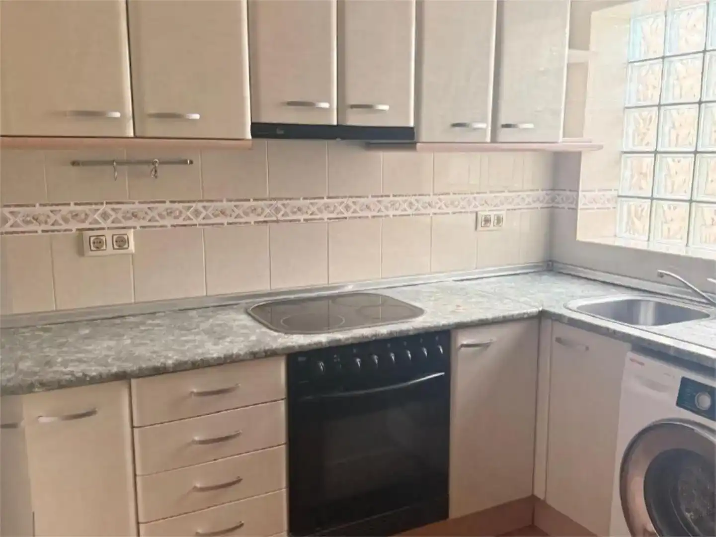 Cocina de Piso en venta en Escatrón con Aire acondicionado, Amueblado y Balcón