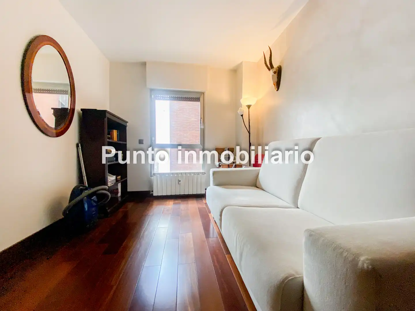 Sala de estar de Piso en venta en Valladolid con Aire acondicionado, Calefacción y Parquet