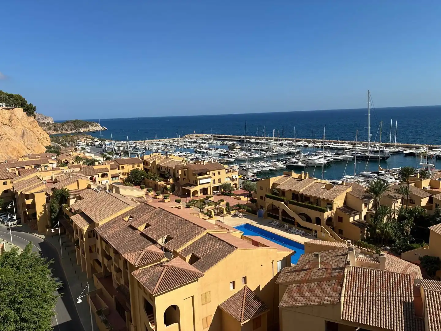 Apartamento con piscina en venta en Currica, imagen 2
