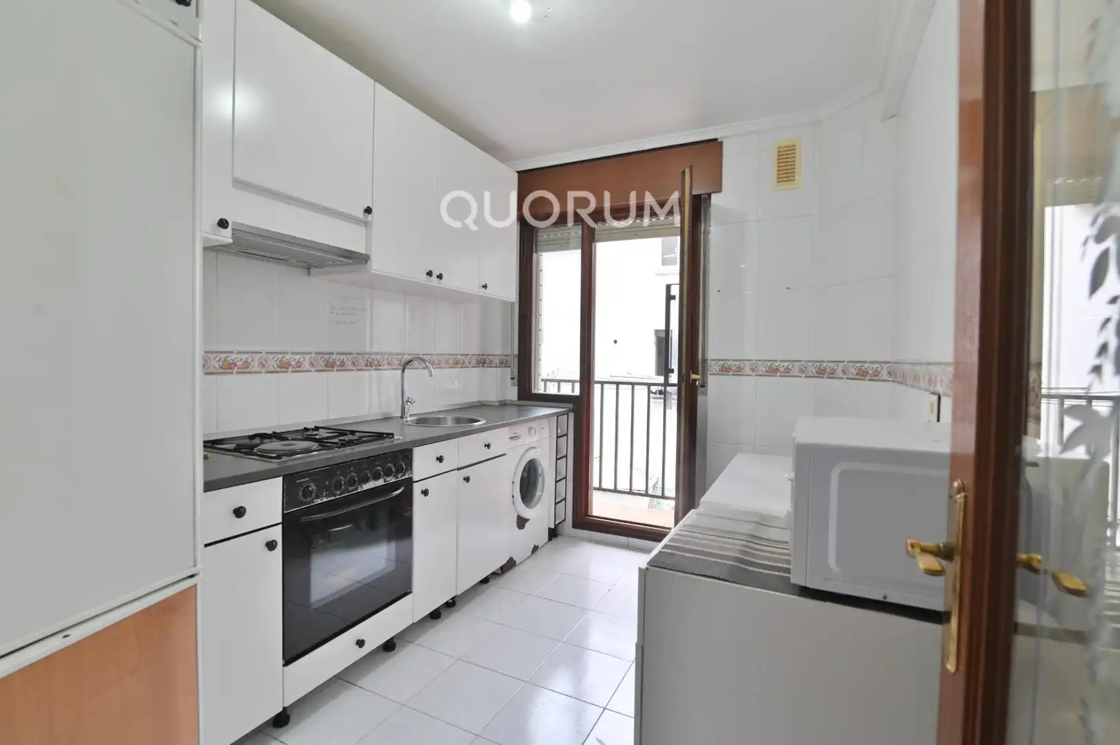 Cocina de Piso en venta en Bilbao  con Calefacción, Terraza y Trastero