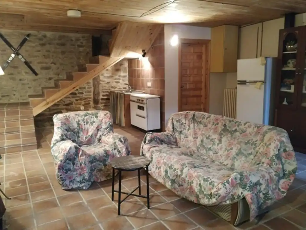 Casa adosada en venda en Pineda de la Sierra amb Calefacció
