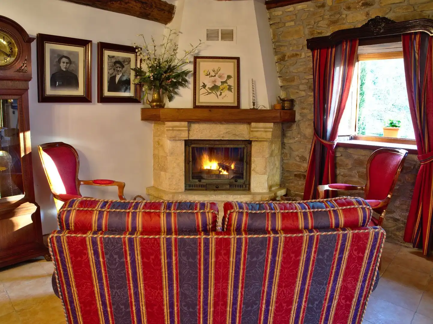 Sala d'estar de Casa o xalet en venda en Orozko amb Terrassa i Moblat