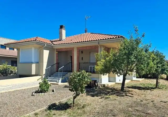 Villa mit Garten zum Verkauf in GRANADA