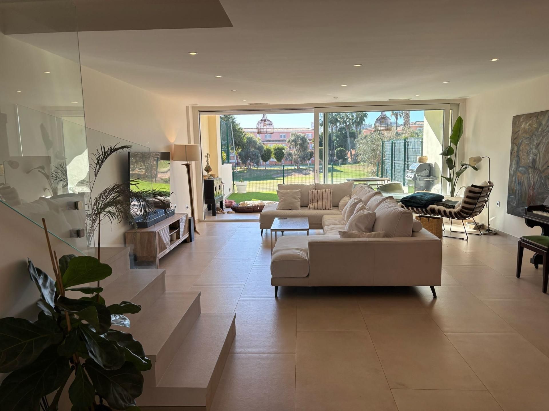 Living room of Single-family semi-detached for sale in Alicante / Alacant  with Air Conditioner, Terrace and Storage room
