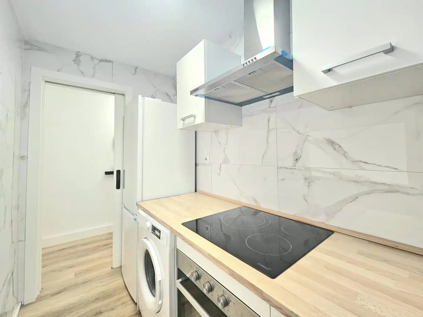 Cocina de Apartamento en venta en Torrevieja con Aire acondicionado