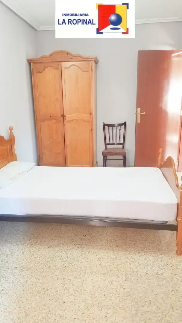 Bedroom of Flat for sale in Salamanca  with Heating, Furnished and Oven