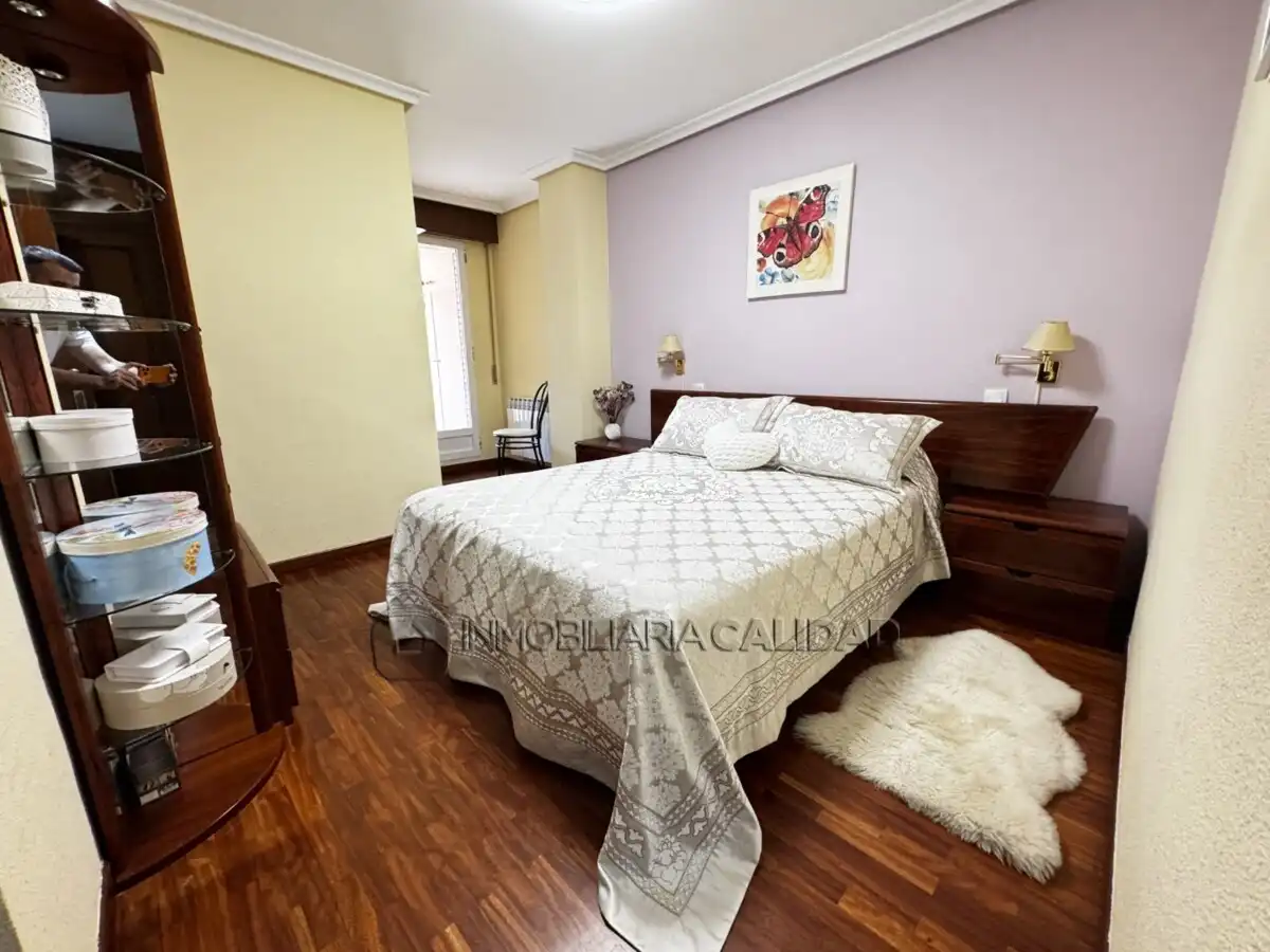 Habitación de Piso en venta en Burgos con Calefacción, Terraza y Trastero