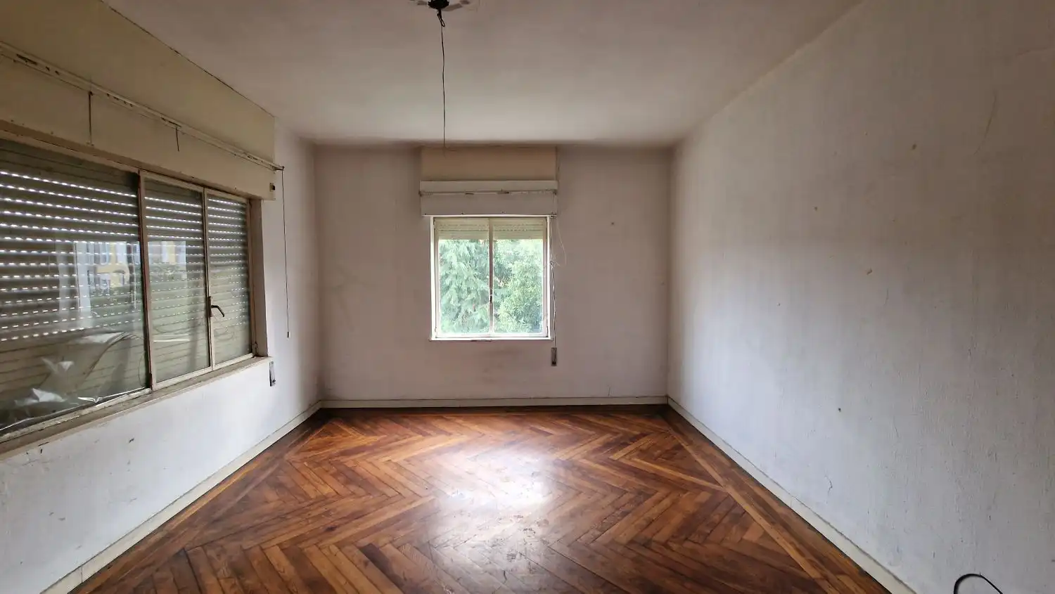Dormitori de Casa o xalet en venda en Torrelavega  amb Terrassa, Traster i Balcó