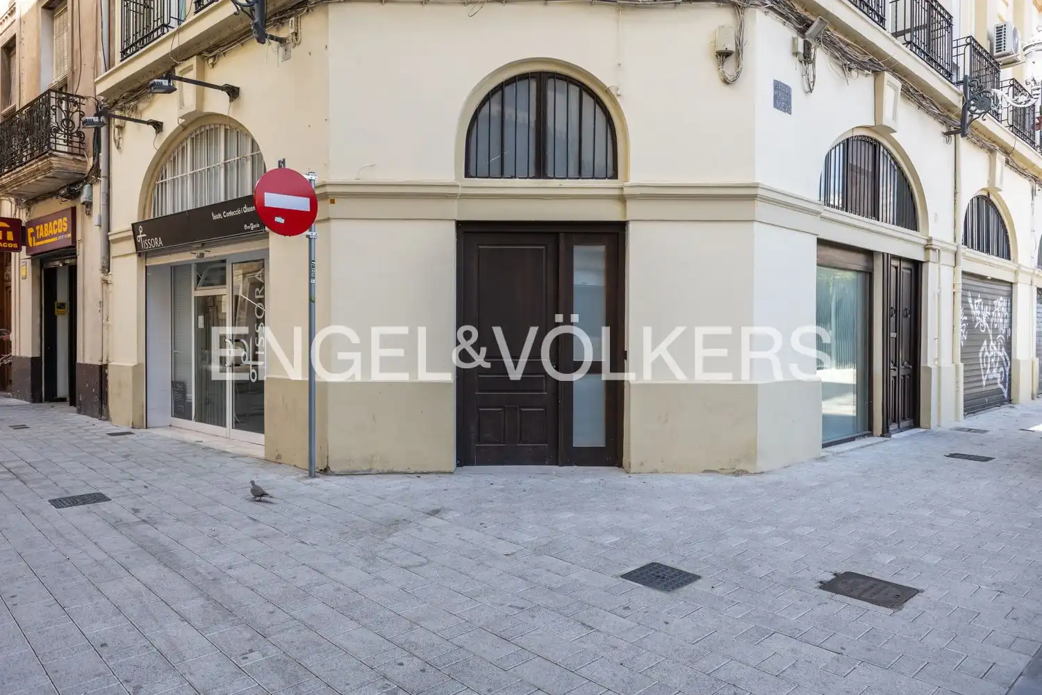 Vista exterior de Pis de lloguer en Valencia amb Calefacció