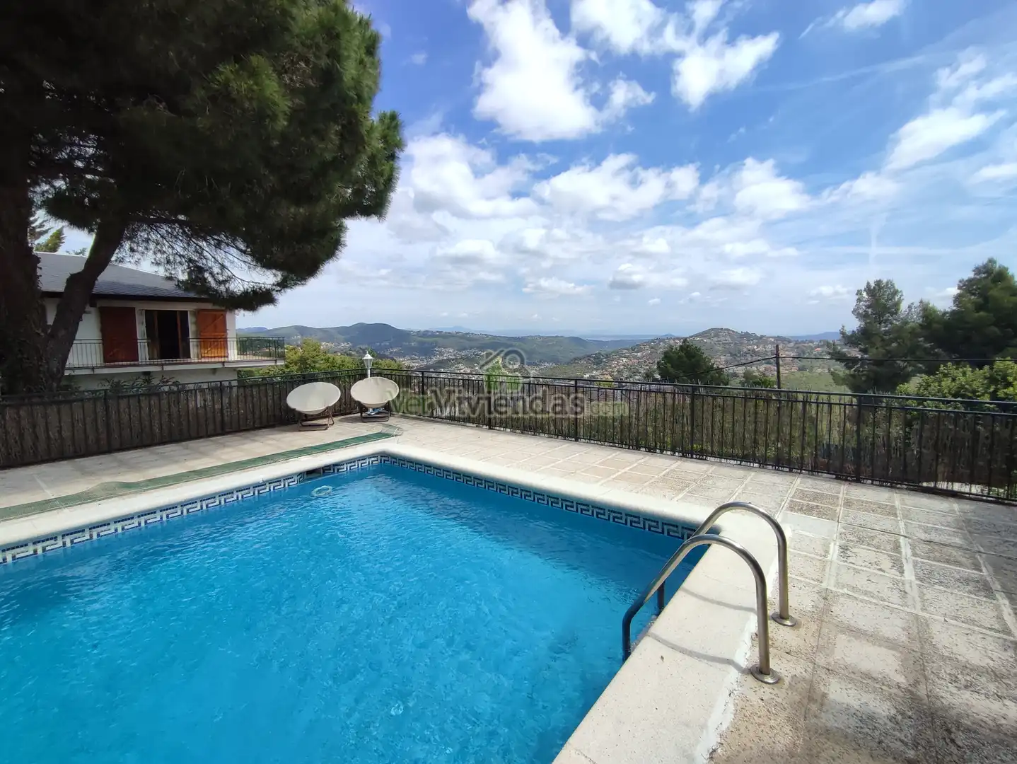 Piscina de Casa o chalet en venta en Vallirana con Calefacción, Jardín privado y Terraza