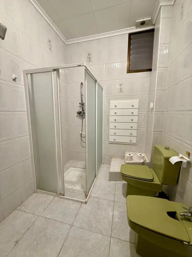 Baño de Casa adosada en venta en Picassent con Calefacción, Terraza y Amueblado