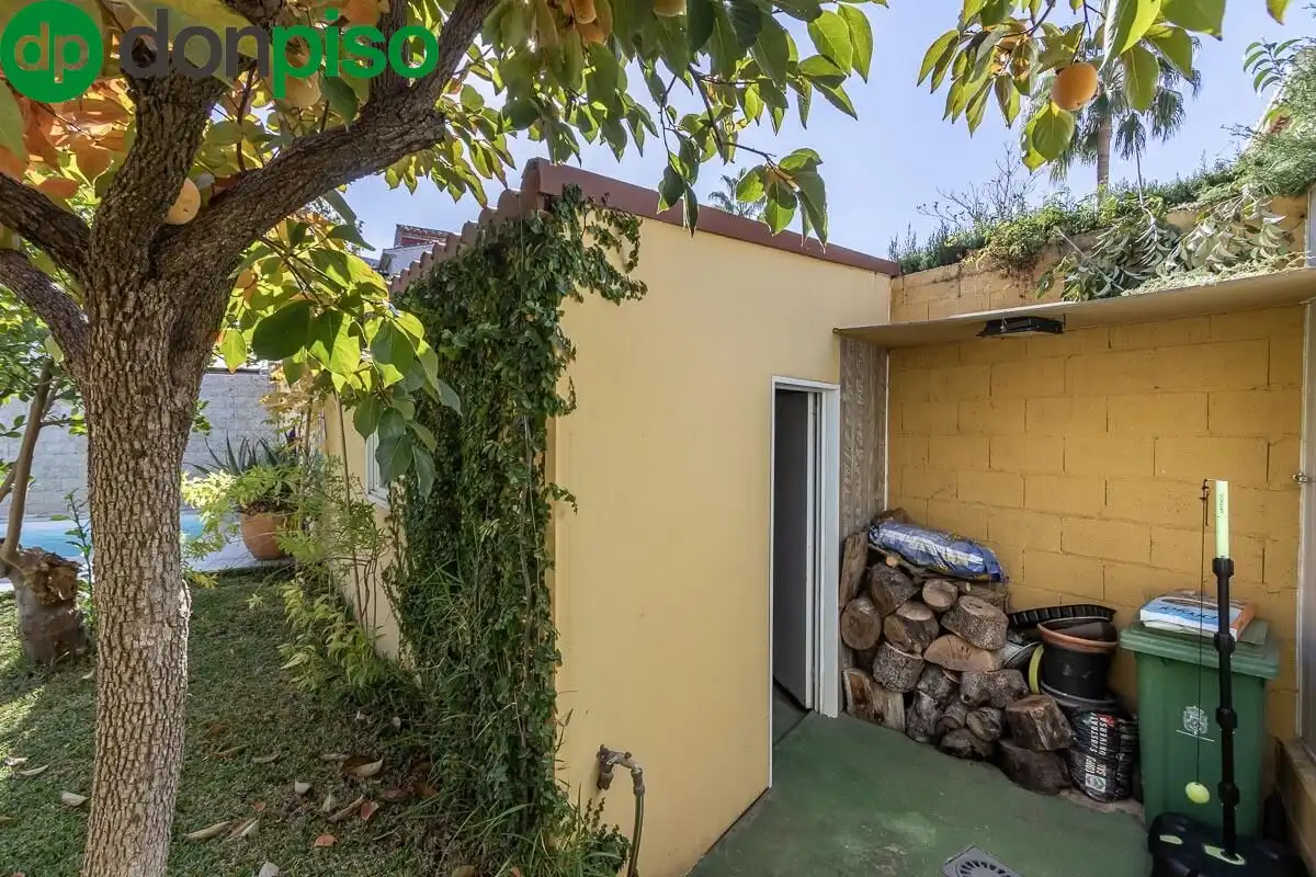 Haus oder Chalet zum Verkauf in Calle ZORAYA, Camino de los Neveros - Serrallo