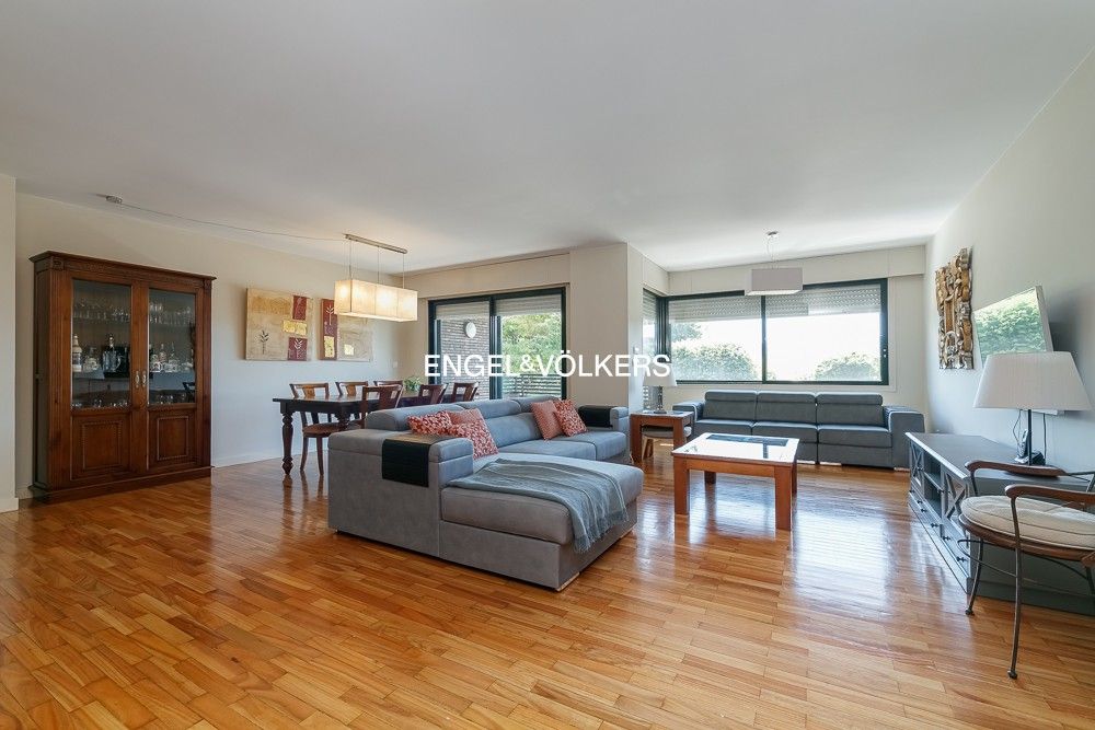 Living room of Apartment for sale in Vigo   with Heating, Parquet flooring and Terrace