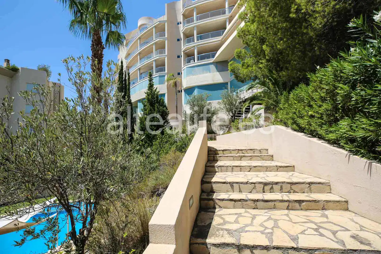 Vista exterior de Apartament en venda en Altea amb Aire condicionat, Terrassa i Forn