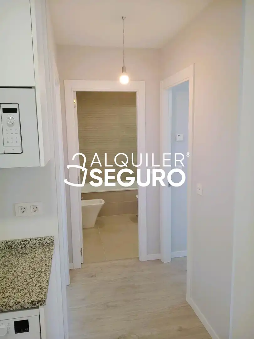 Bathroom of Attic for rent in Arroyo de la Encomienda  with Heating, Terrace and Storage room