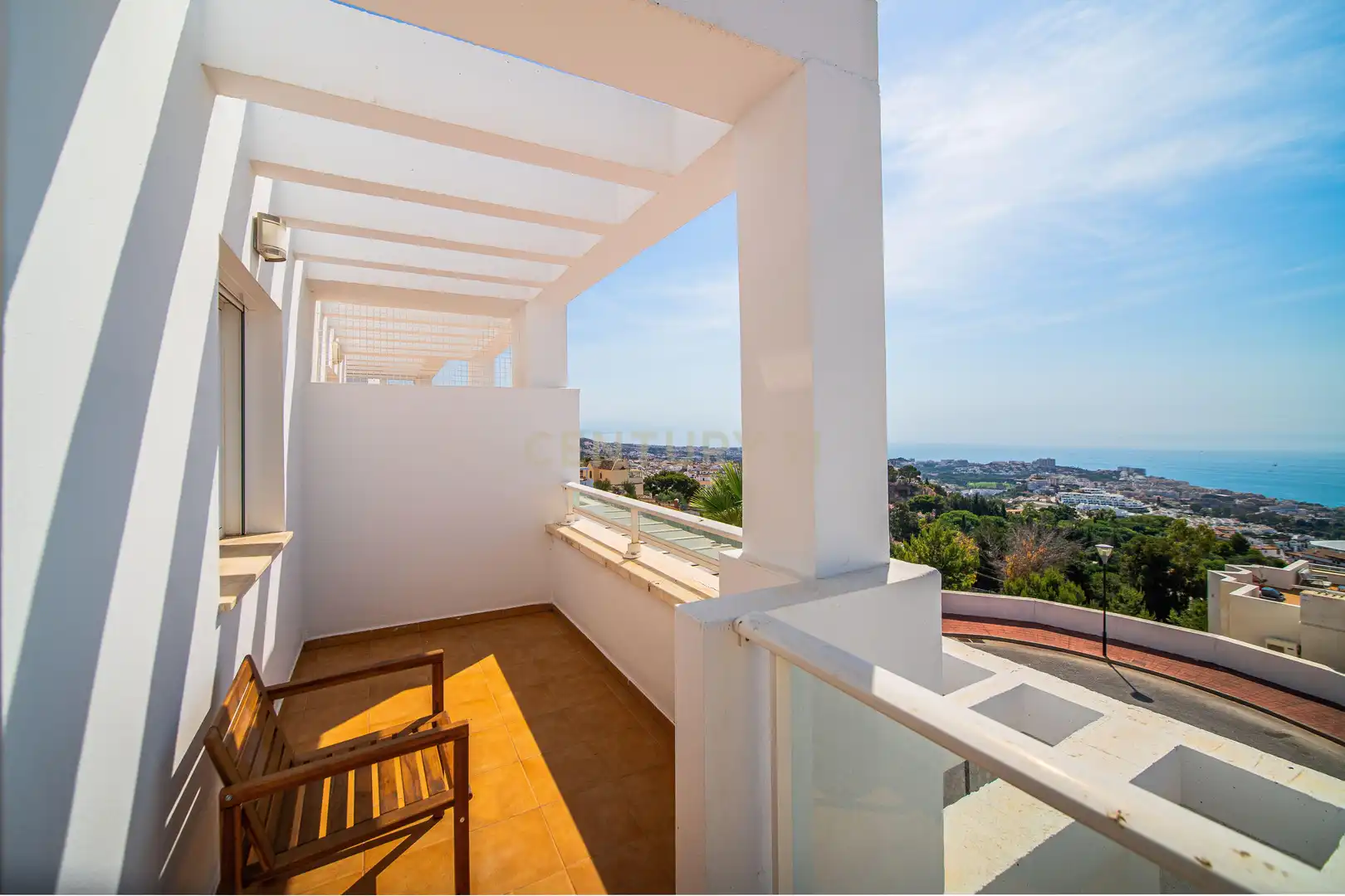 Apartamento con piscina en venta en Benalmádena pueblo, imagen 3