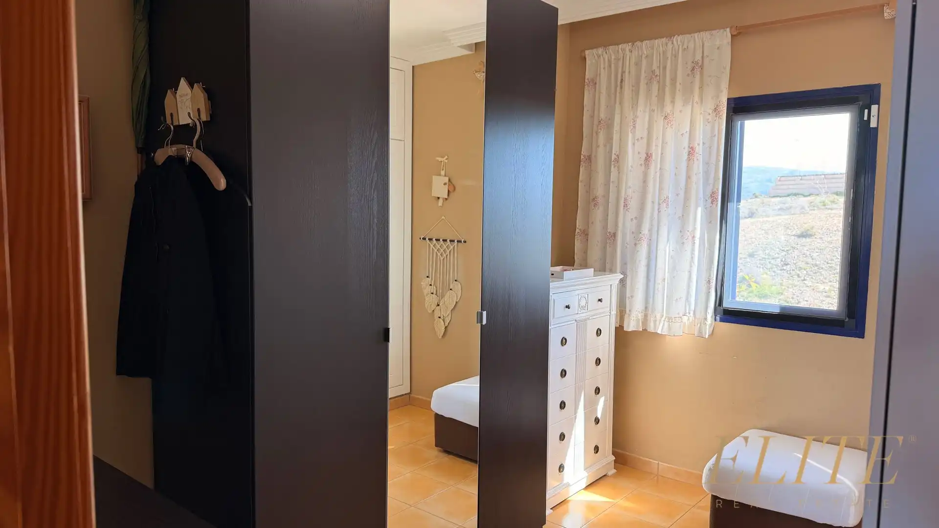 Bedroom of Detached homes for sale in San Bartolomé de Tirajana  with Air Conditioner, Heating and Private garden