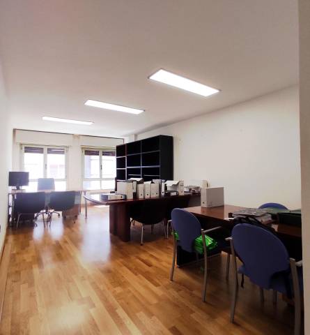 Piso en Alquiler en Calle URIA, 40 en Salesas - Foncalada - Campoamor