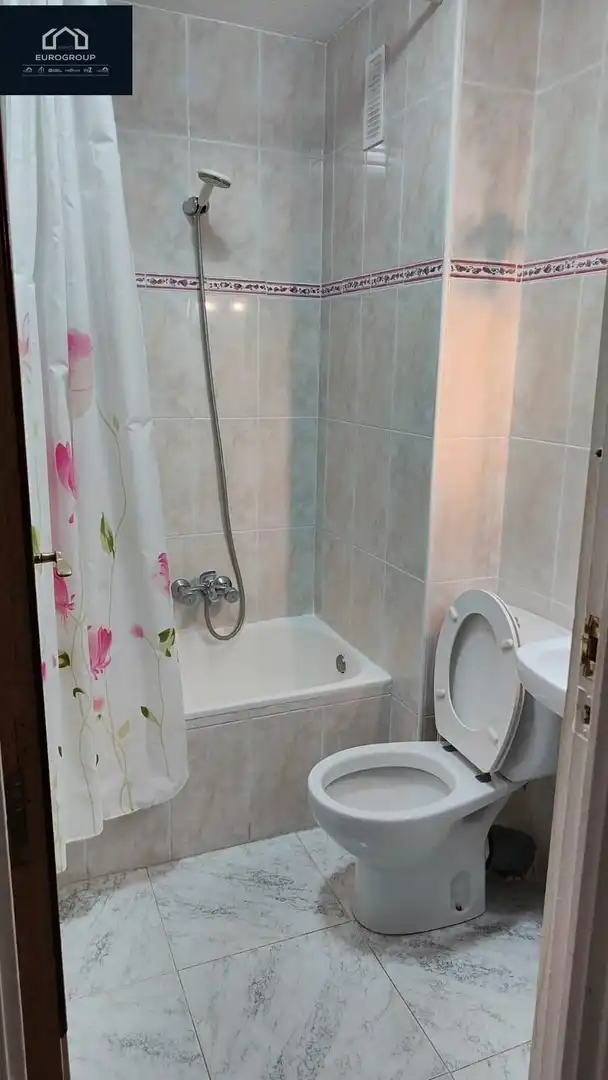 Bany de Apartament de lloguer en Benidorm amb Moblat i Piscina comunitària