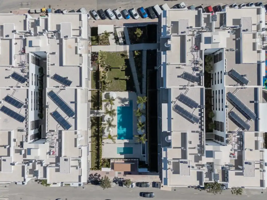 Piscina de Pis en venda en Estepona amb Aire condicionat, Terrassa i Piscina