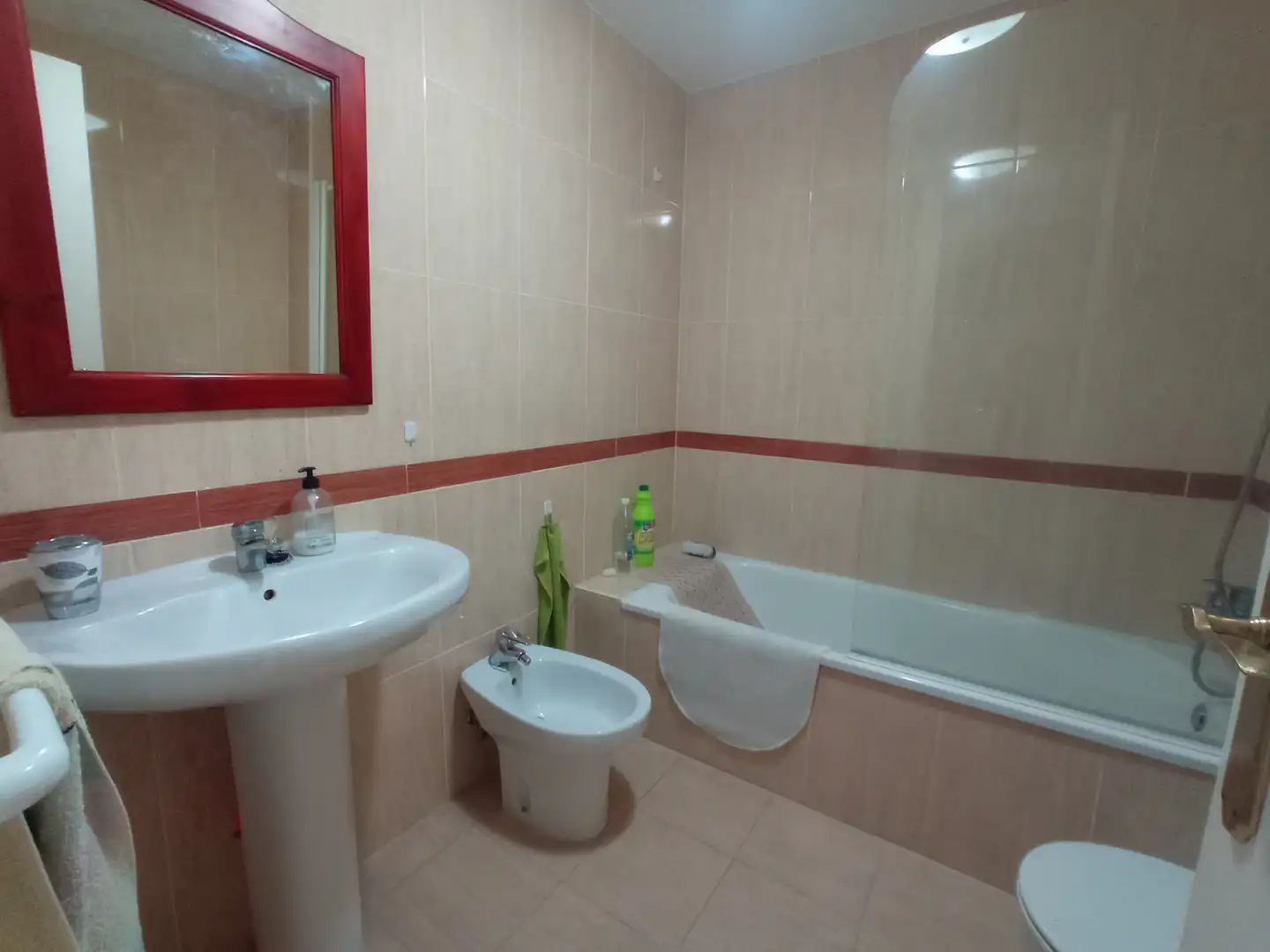 Badezimmer von Wohnung zur Miete in Fuengirola mit Klimaanlage, Möbliert und Waschmaschine