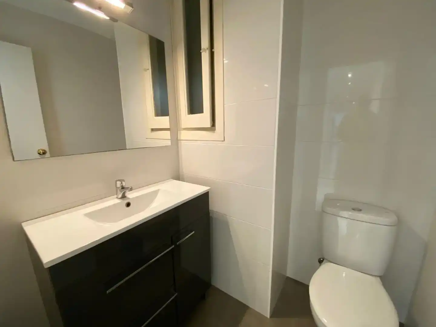 Bathroom of Flat for sale in Elda  with Air Conditioner