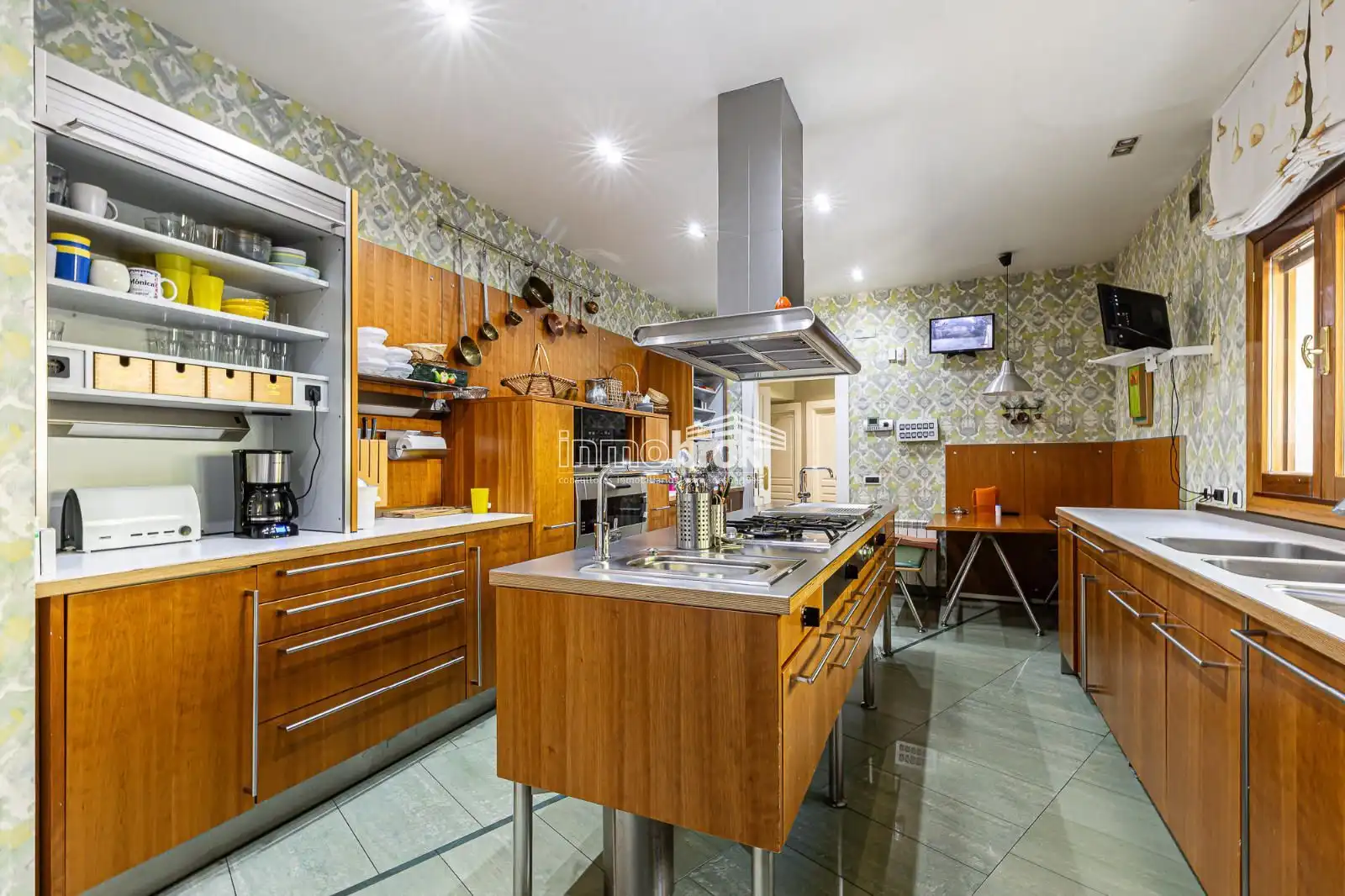 Cocina de Casa o chalet en venta en Madrid con Aire acondicionado, Calefacción y Terraza