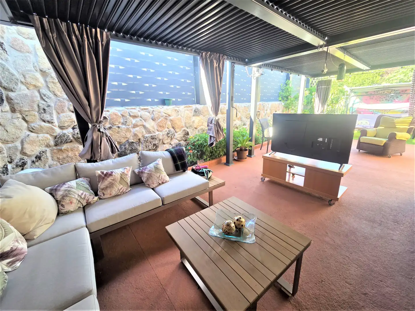 Terrace of Detached homes for sale in Navalagamella  with Air Conditioner, Heating and Private garden