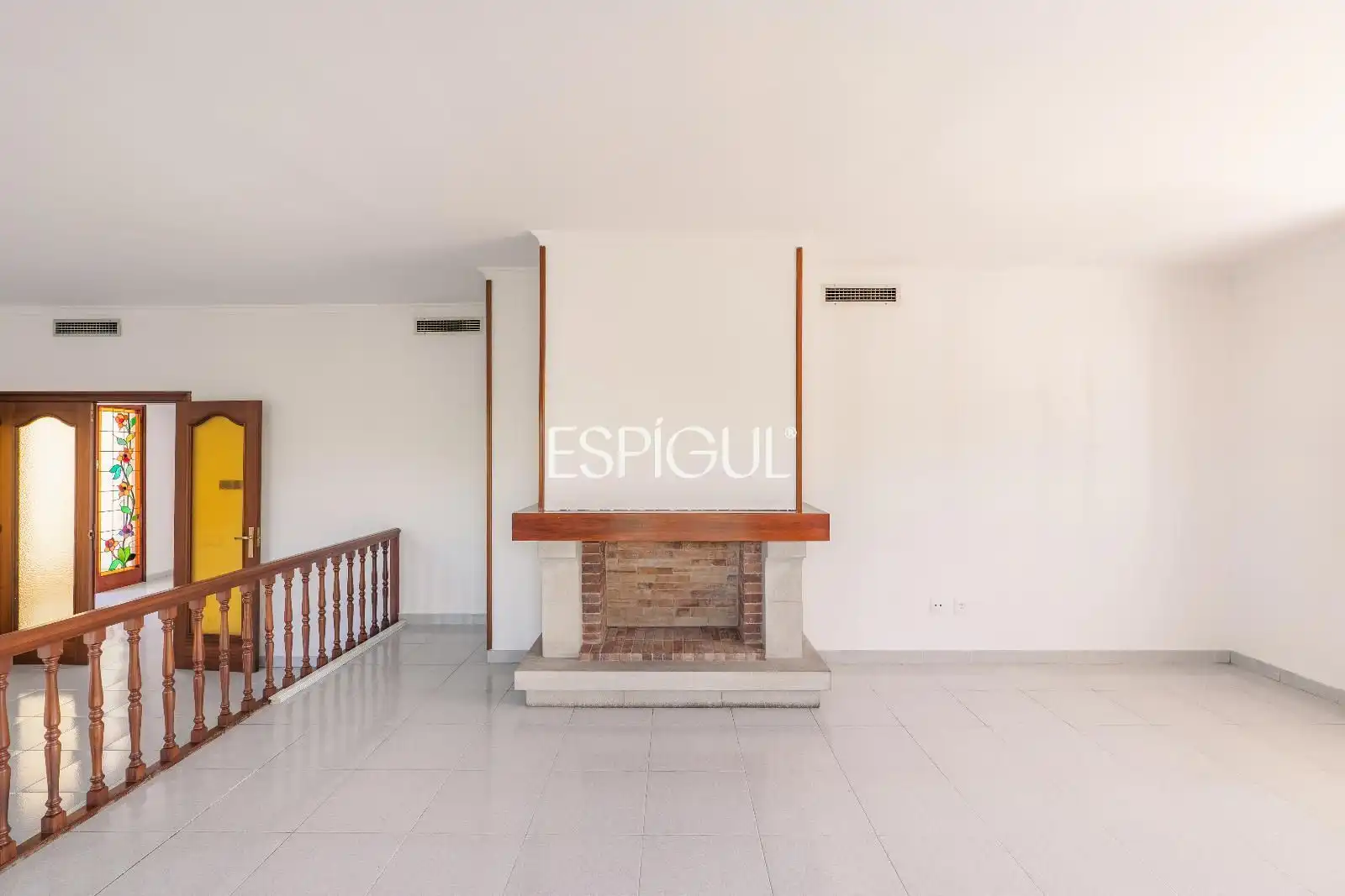 Sala d'estar de Casa o xalet en venda en Girona amb Aire condicionat, Calefacció i Traster