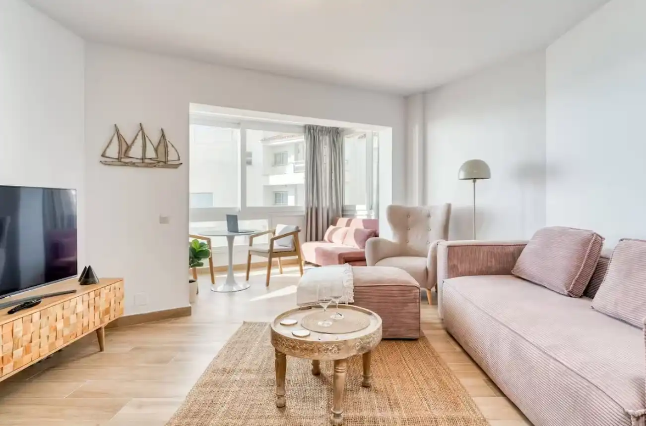 Apartments for rent in Avenida Severo Ochoa, 16, Playa Bajadilla - Puertos