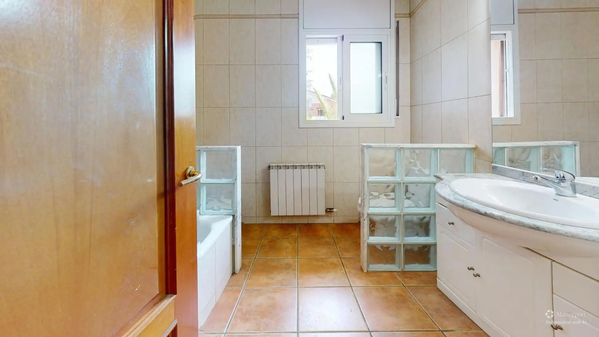 Bany de Casa o xalet en venda en Lliçà d'Amunt amb Aire condicionat, Calefacció i Jardí privat