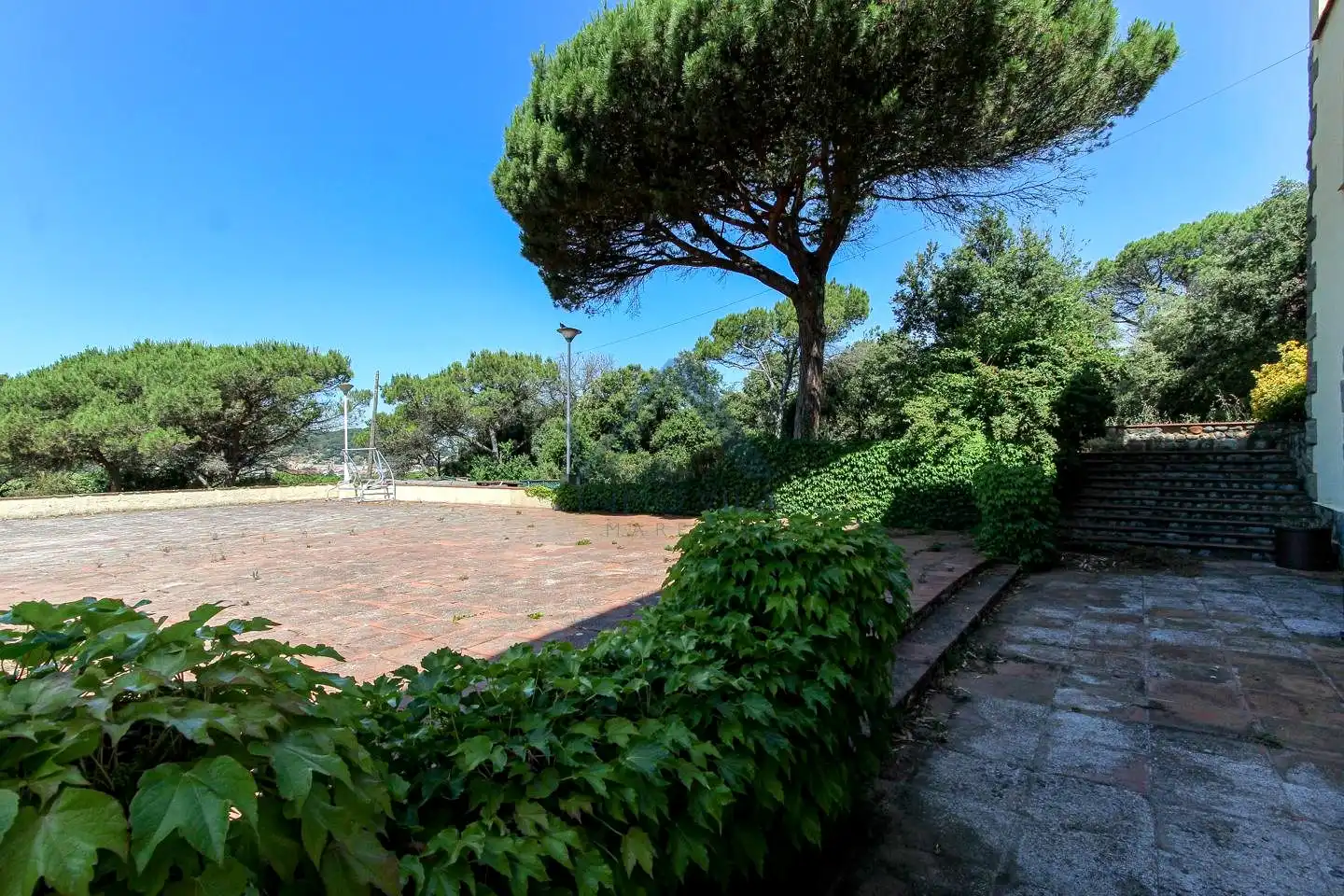 Jardí de Casa o xalet en venda en Montornès del Vallès amb Jardí privat, Terrassa i Piscina