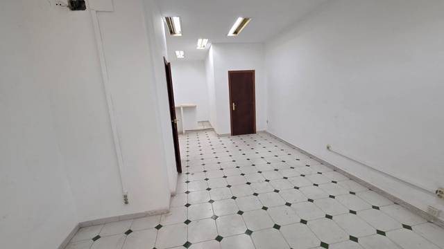 Oficina en Alquiler en Los Castillejos - La Trinidad