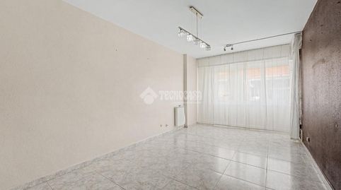 Foto 3 de Piso en venta en La Gavarra, Cornellà de Llobregat