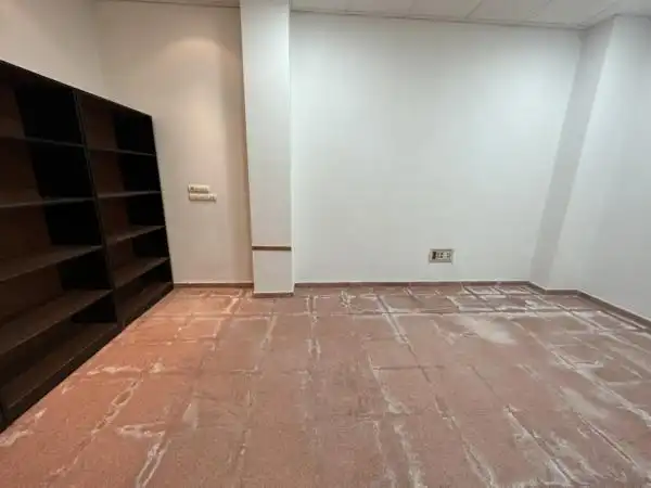 Büro zum Verkauf in Novelda mit Heizung