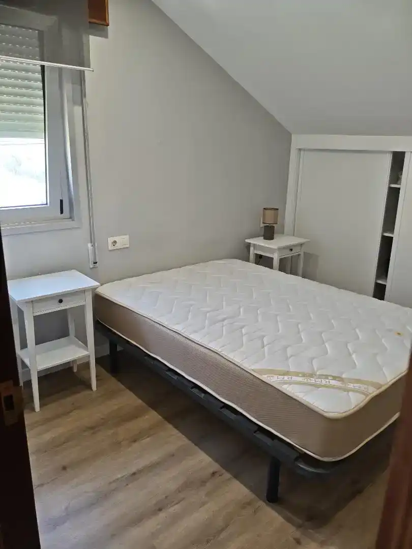 Schlafzimmer von Wohnungen zur Miete in Valdoviño mit Privatgarten, Parkett und Abstellraum