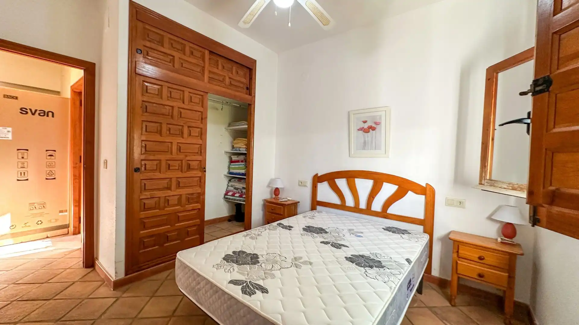 Dormitori de Casa o xalet en venda en Orihuela amb Jardí privat, Terrassa i Traster
