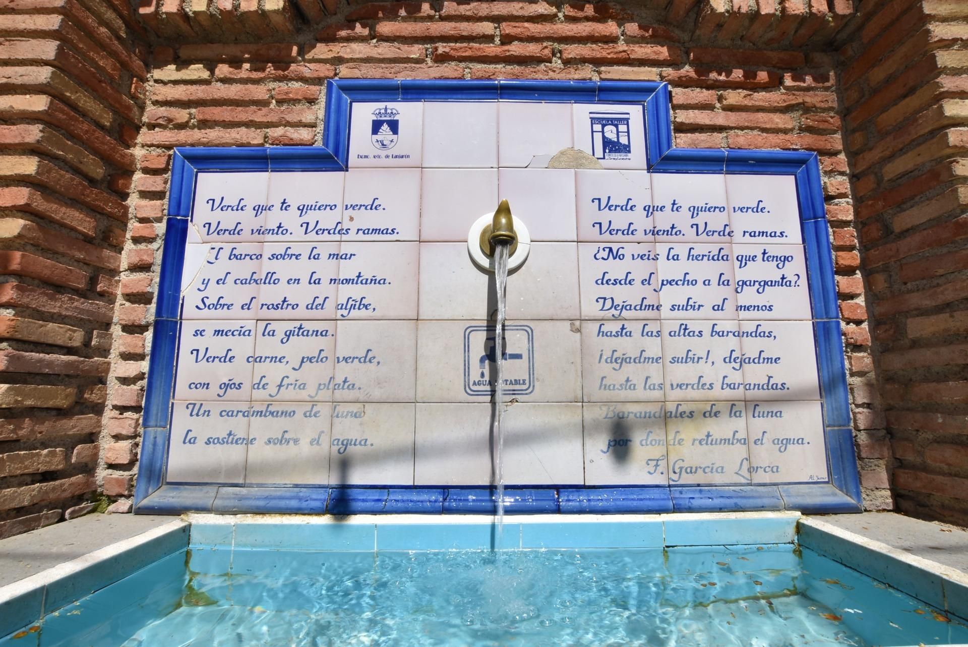 Swimming pool of Single-family semi-detached for sale in Lanjarón
