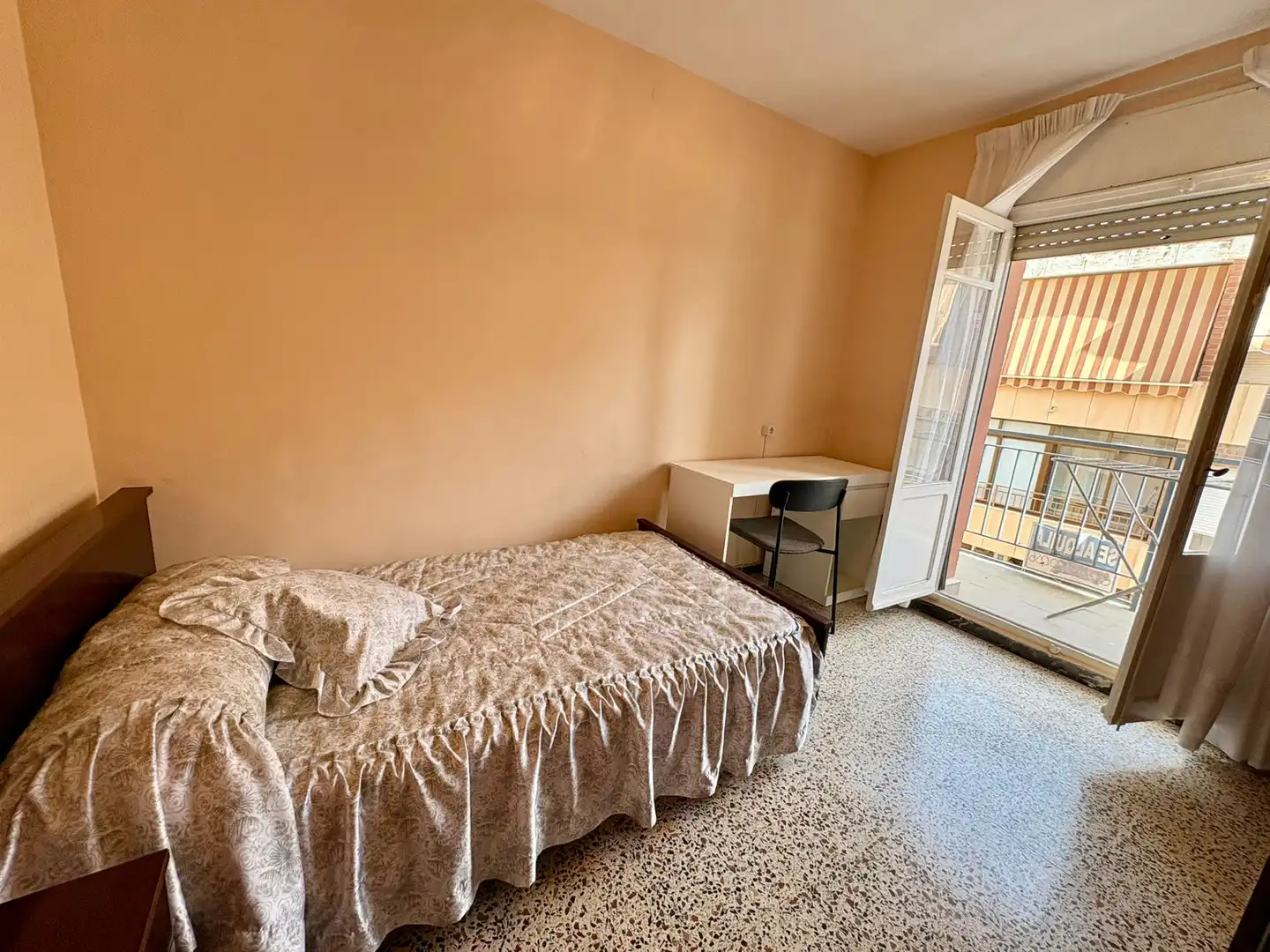 Habitación de Piso de alquiler en San Vicente del Raspeig / Sant Vicent del Raspeig con Amueblado, Lavadora y Microondas